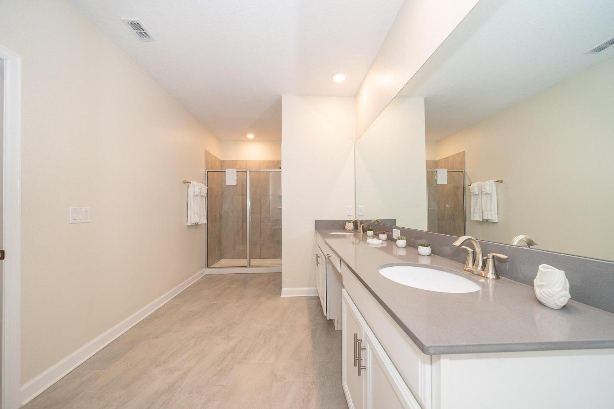 2731ee 5 Bed/5 Ba * Kissimmee
